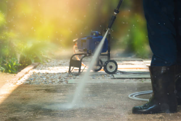 Best Pool Deck Cleaning in Barnesville, MN